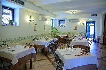 Отель Le Grotte Dei Saraceni